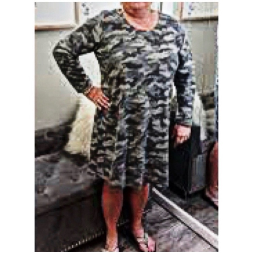 DAVI & DANI Camo Sweater Dress